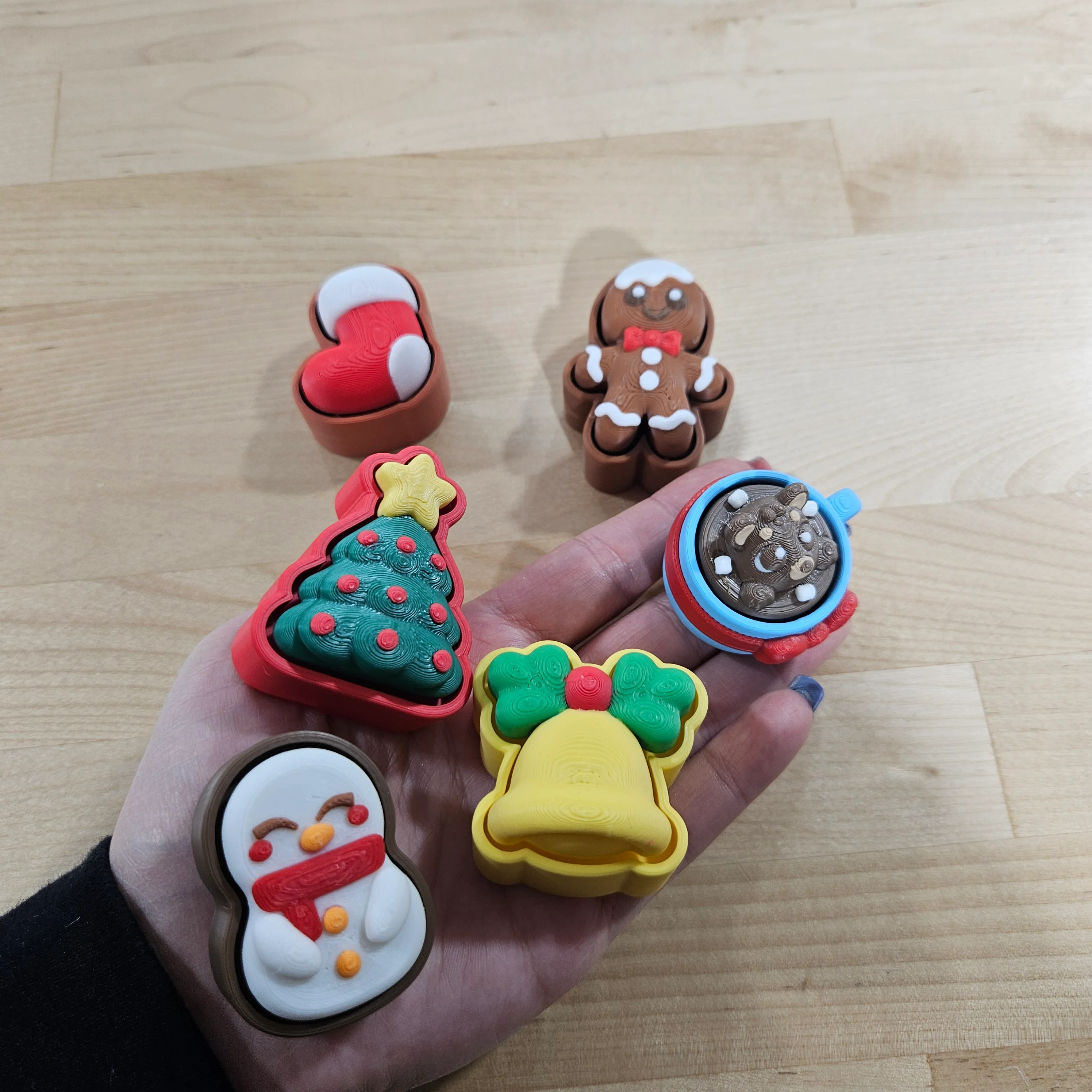 6 PACK- 3D PRINTED HOLIDAY CLICKER FIDGETS - Image 3