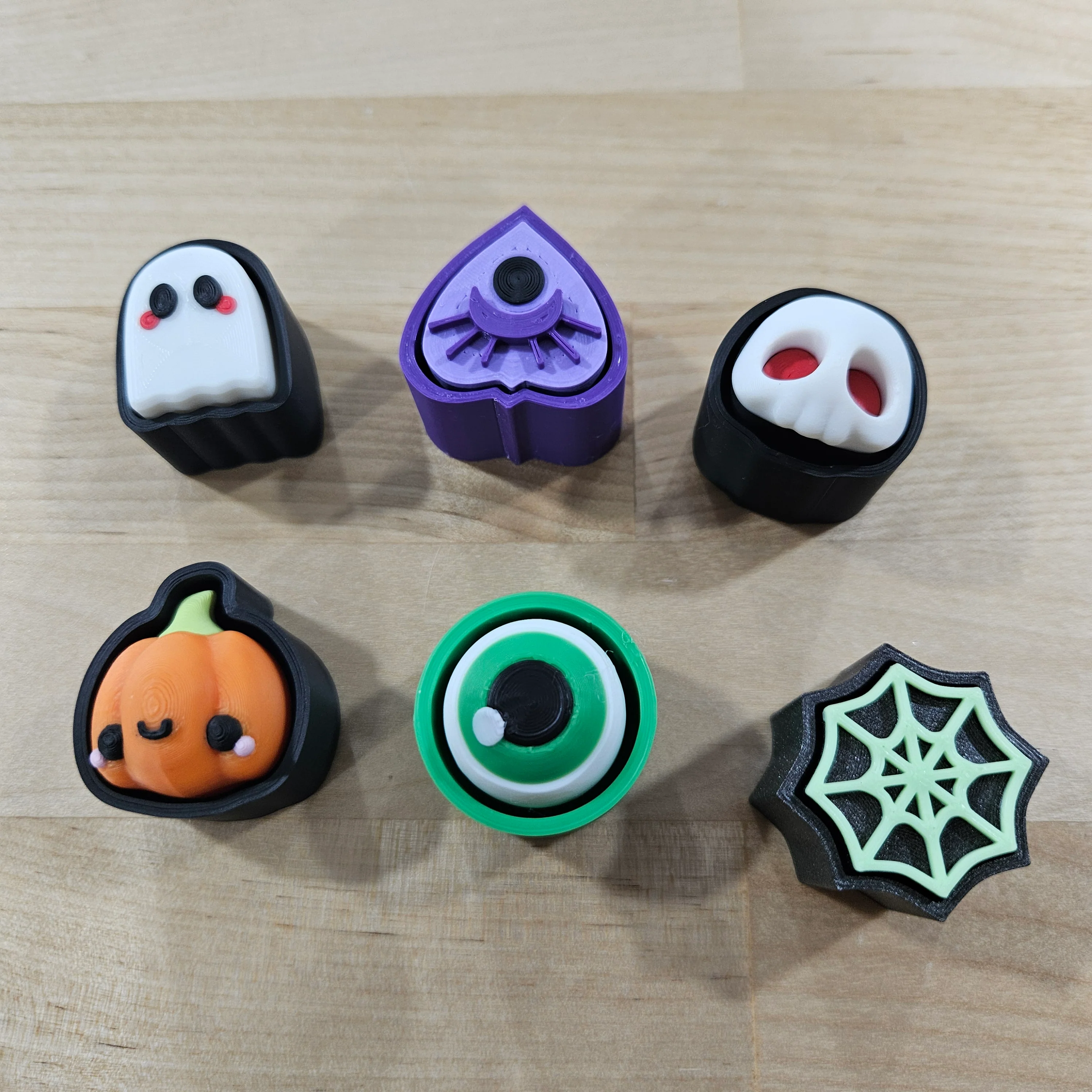 6 PACK- 3D PRINTED SPOOKY CLICKER FIDGETS - Image 2