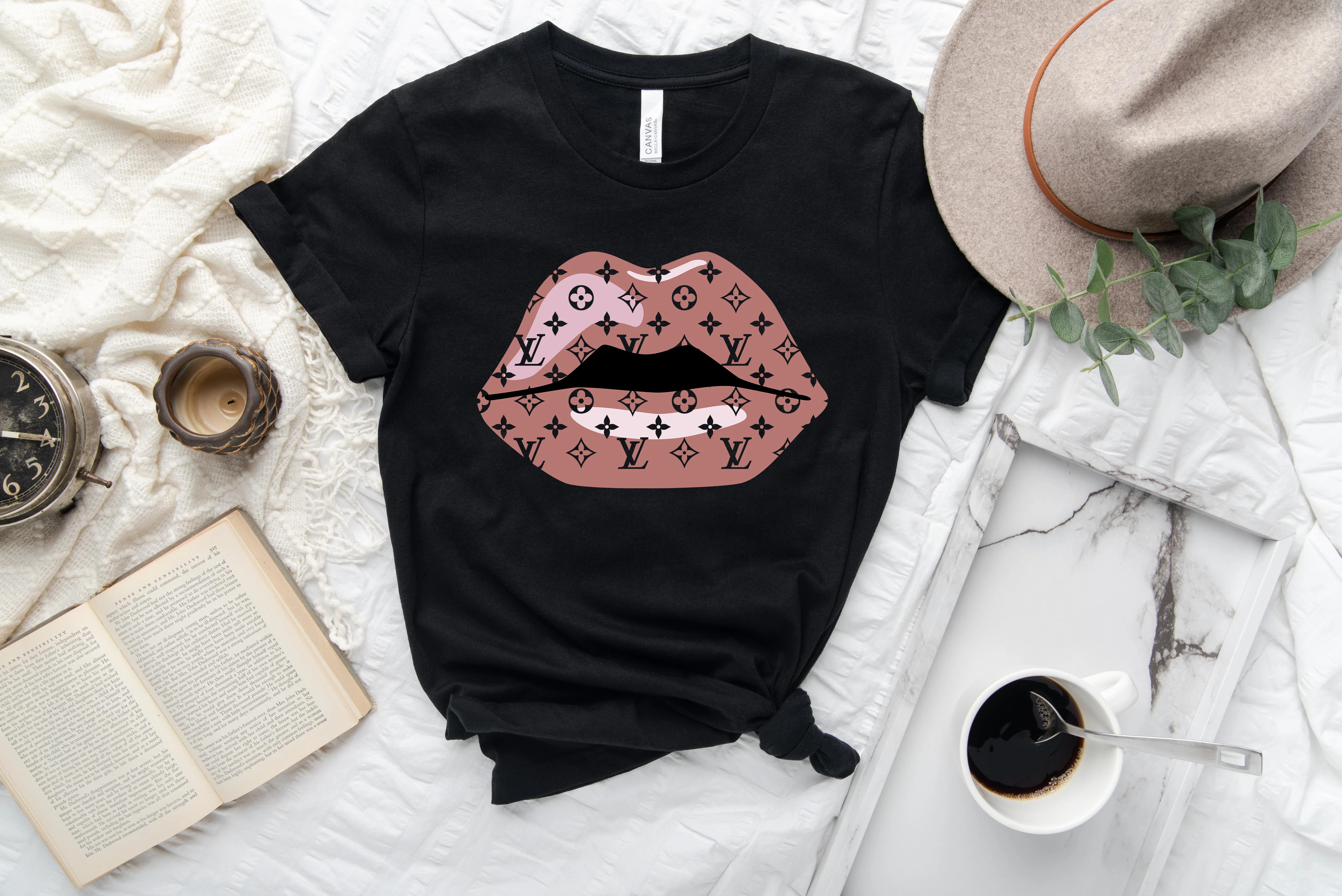 Design lips Tee