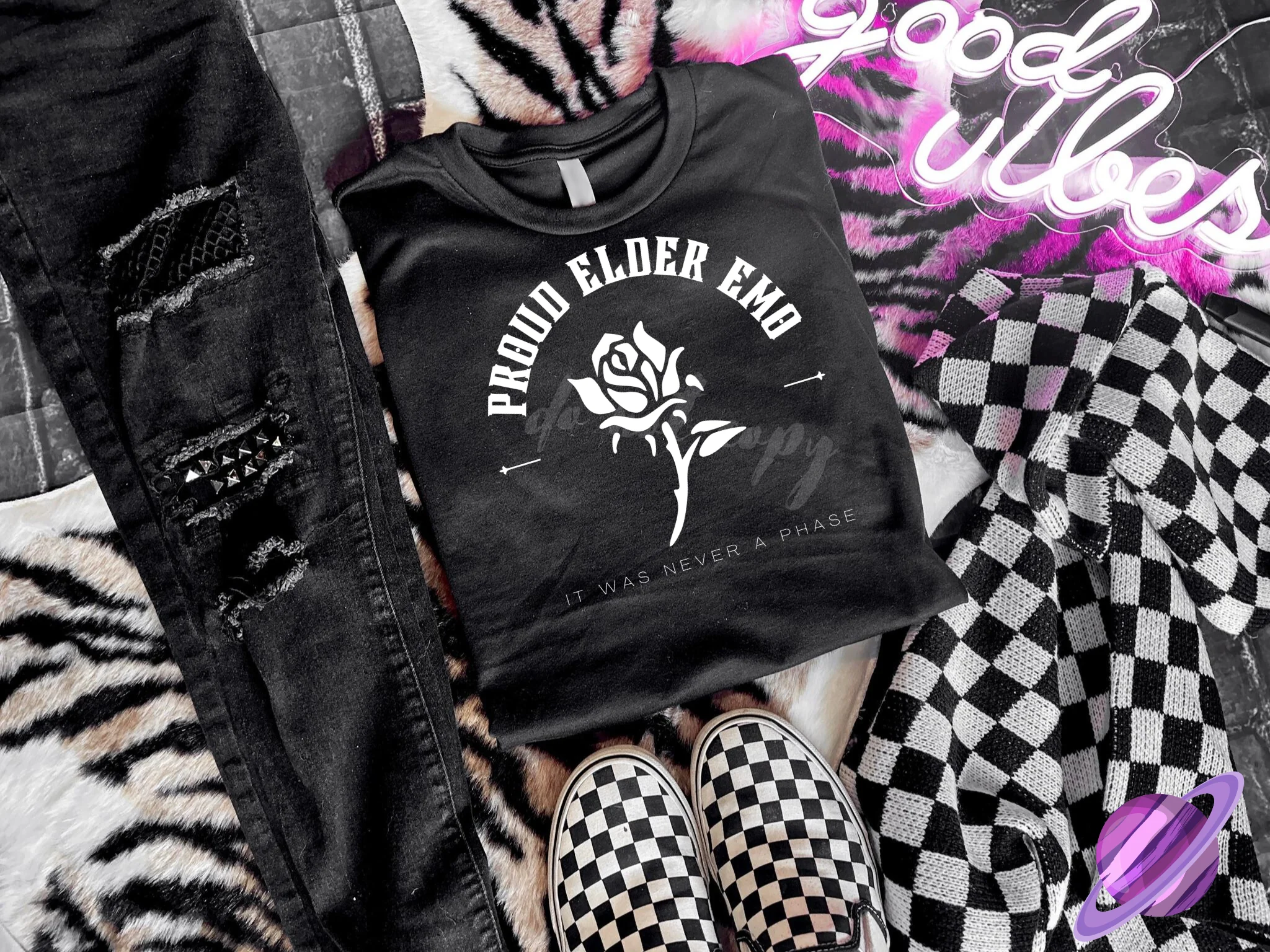 ELDER EMO ROSE TEE