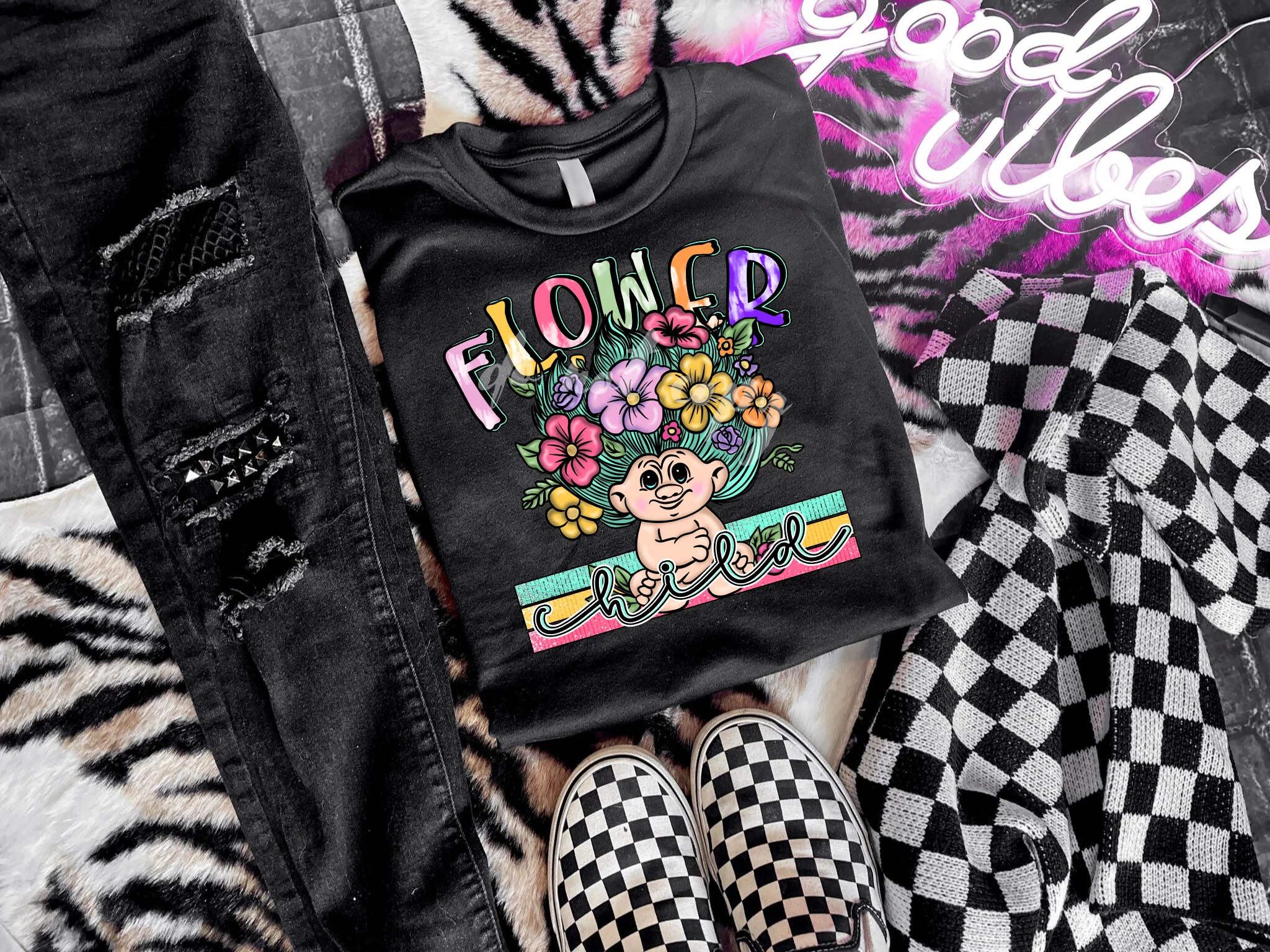 FLOWER CHILD TEE