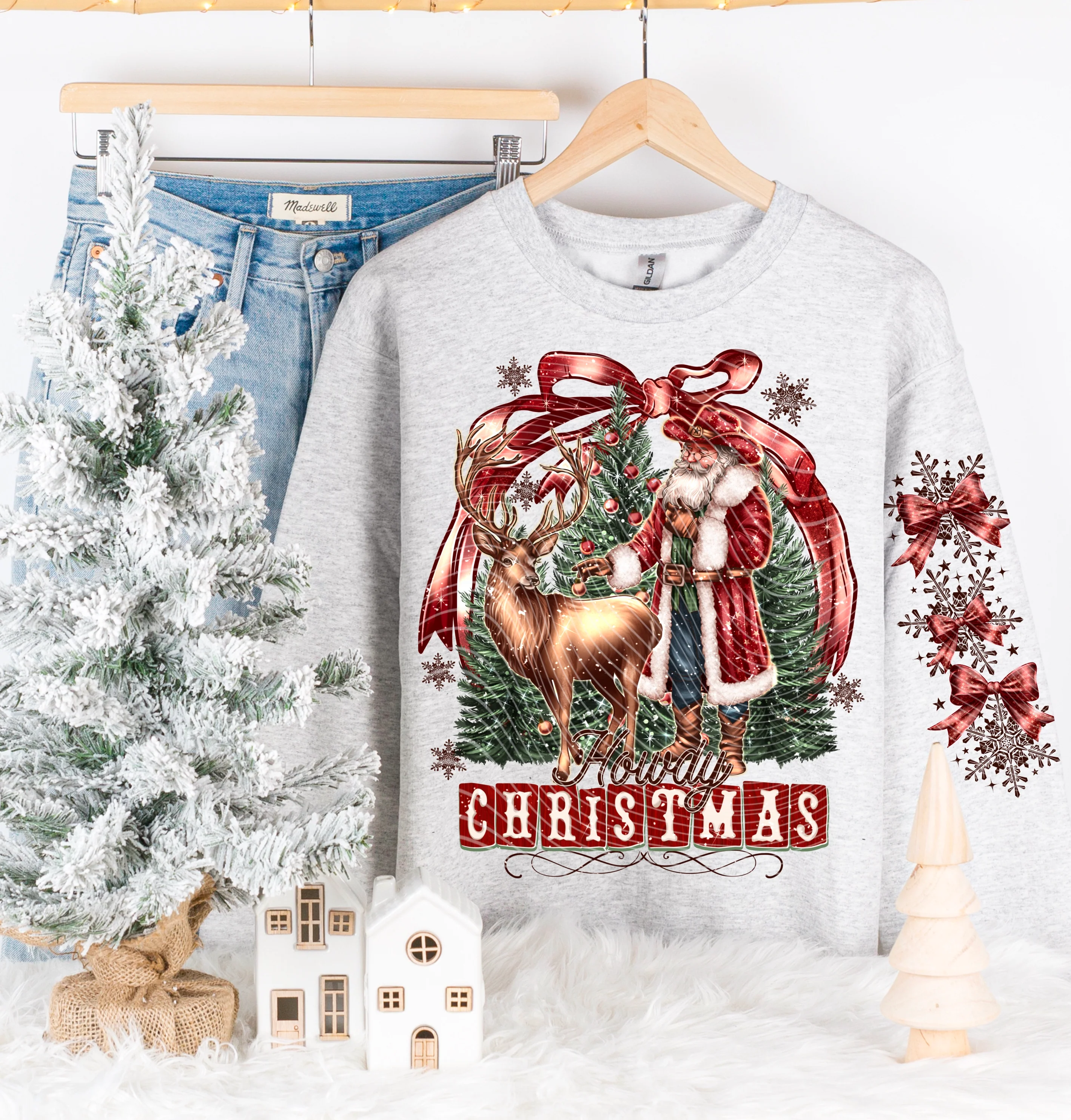 HOWDY CHRISTMAS SWEATSHIRT W/ SLEEVE PRINT - Image 2