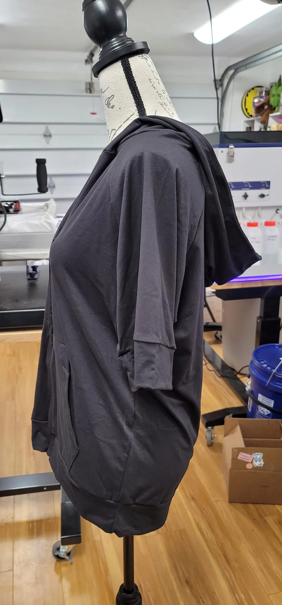 LC RUN- NAVY SHORT SLEEVE HOODED JACKET - Image 3