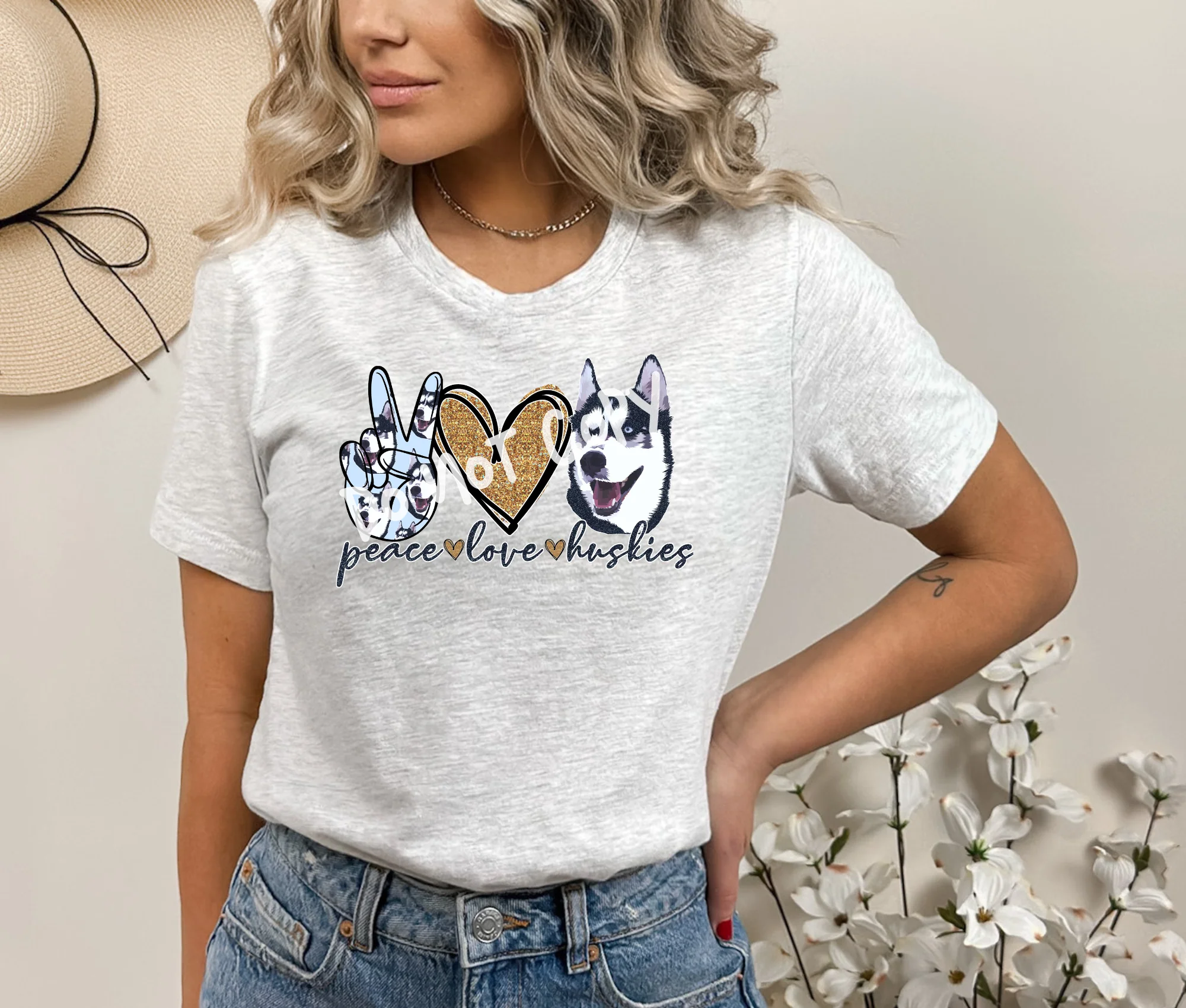 Love Huskies Tee