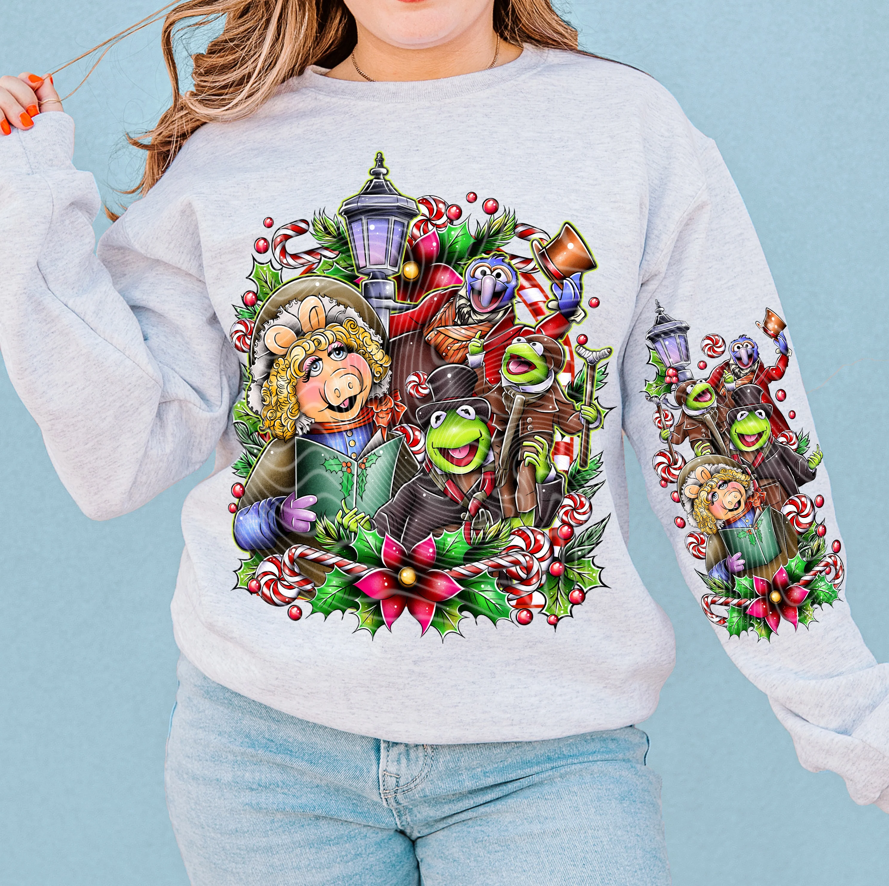 MUPP HOLIDAY SWEATSHIRT W/ SLEEVE PRINT - Image 2