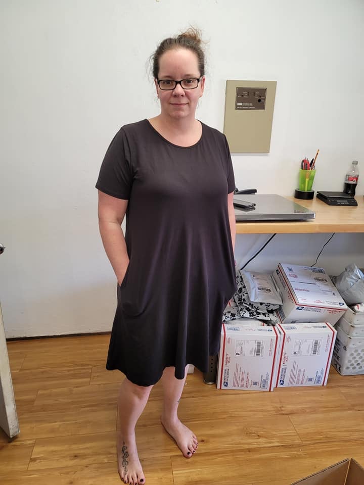SOLID NAVY POCKET DRESS - Image 4