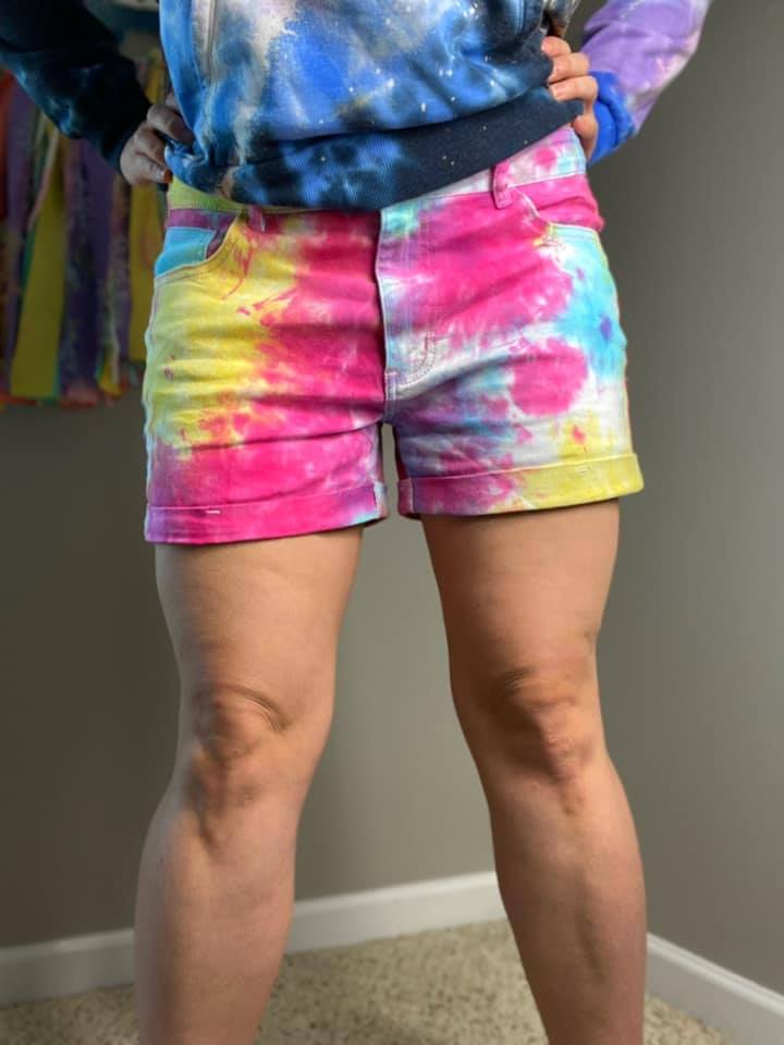 TIE DYE JEAN SHORTS - Image 2