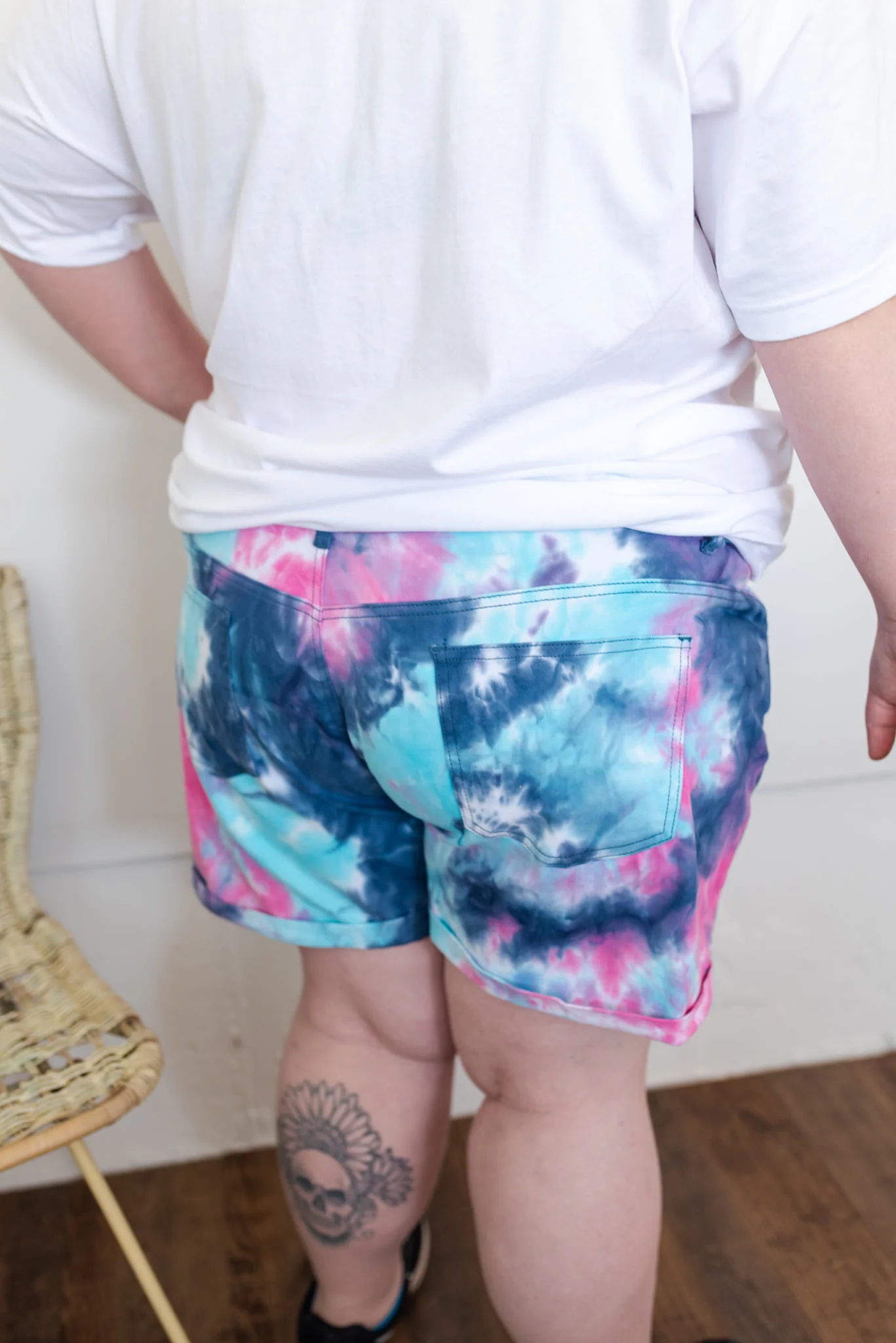 TIE DYE JEAN SHORTS - Image 7