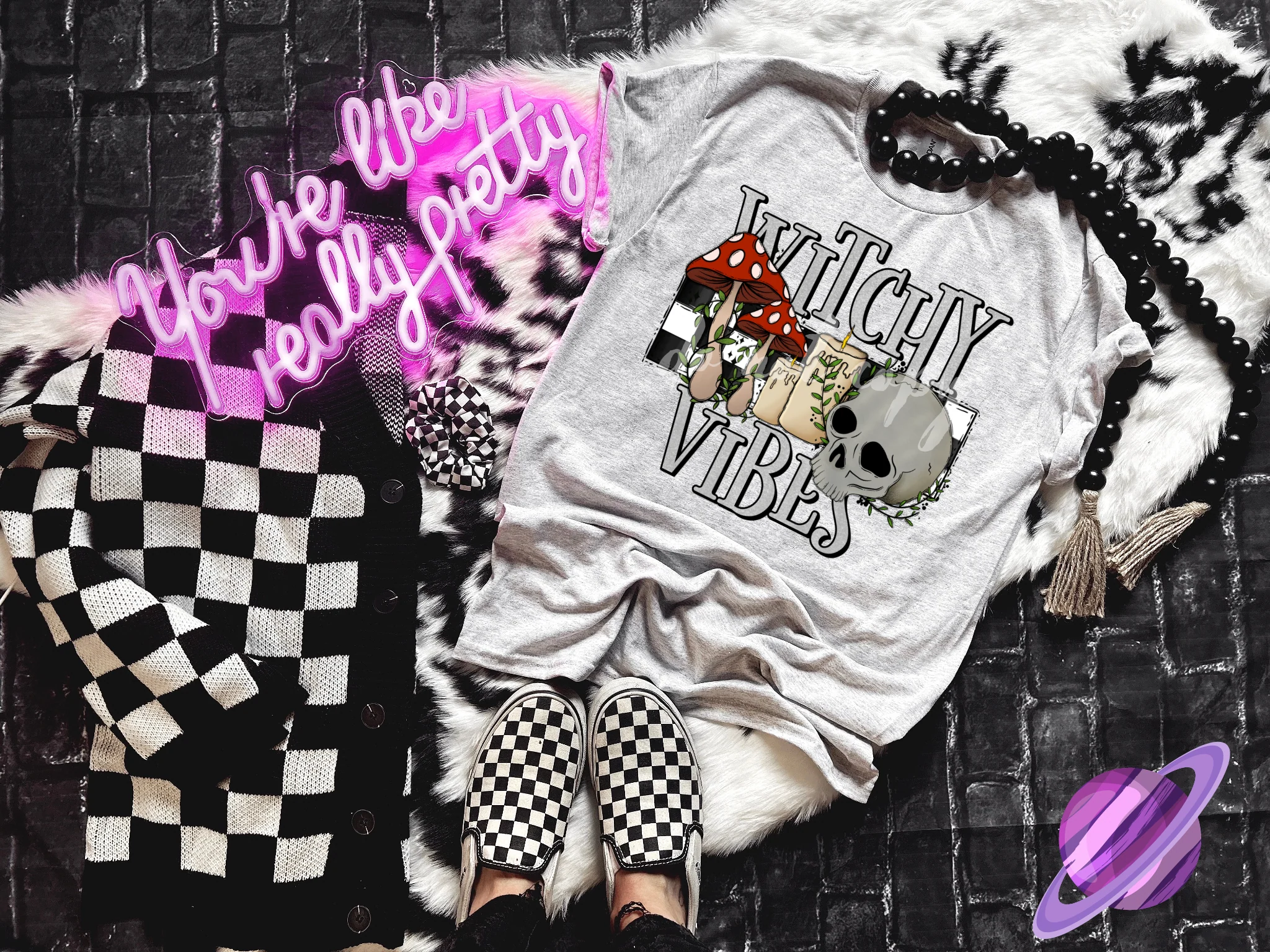 WITCHY VIBES TEE